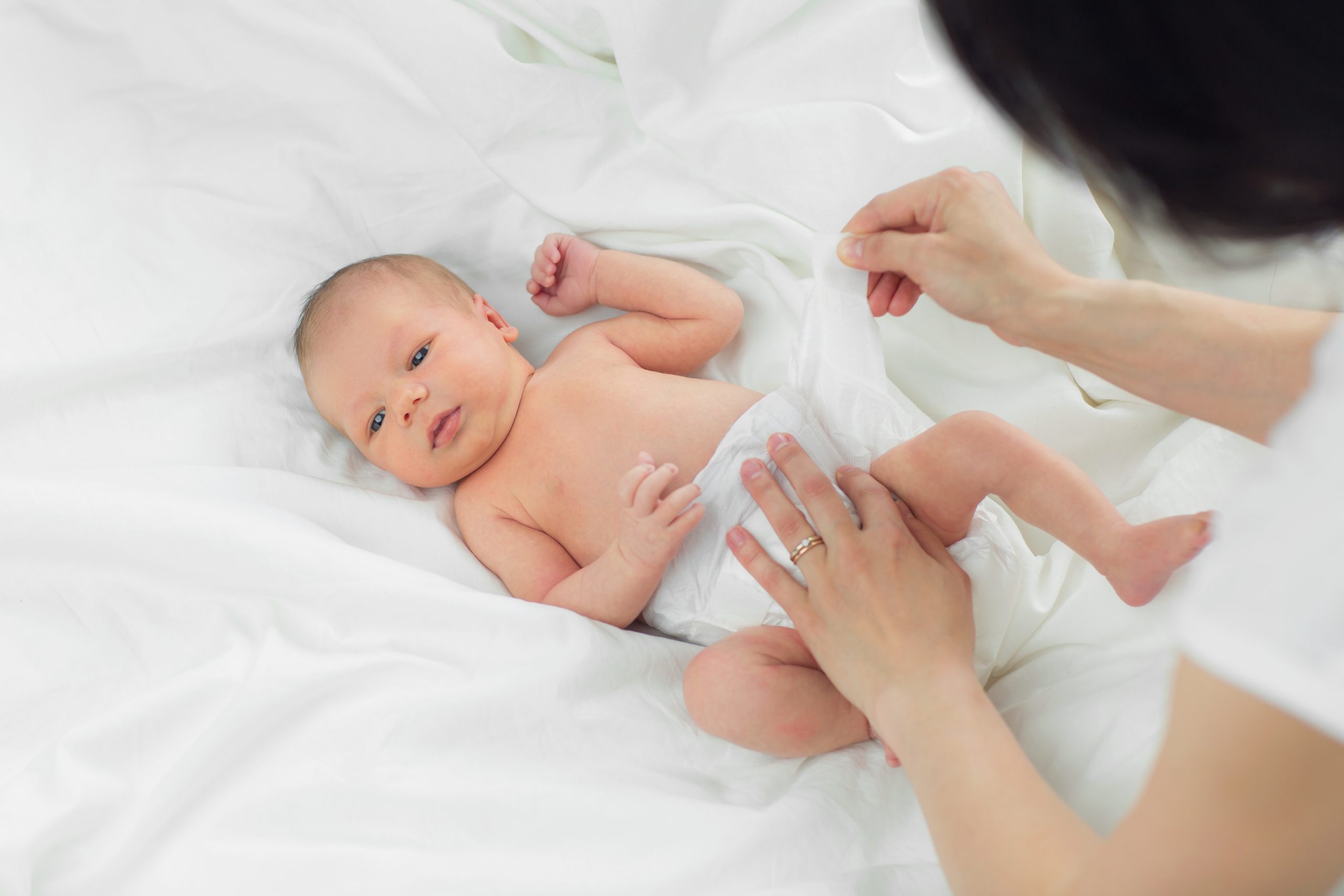 Changer la couche de bébé : quand, combien de fois par jour ?