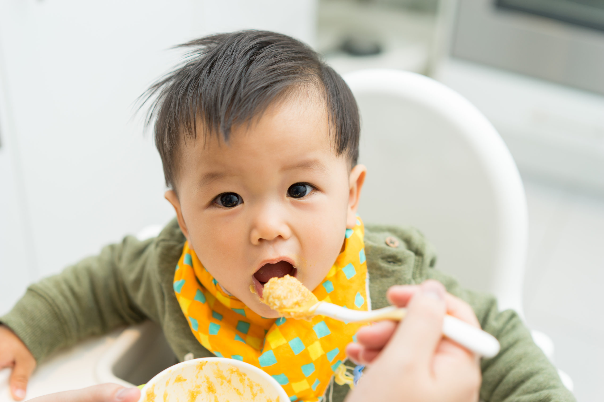Diversification alimentaire : quels aliments donner à bébé ?