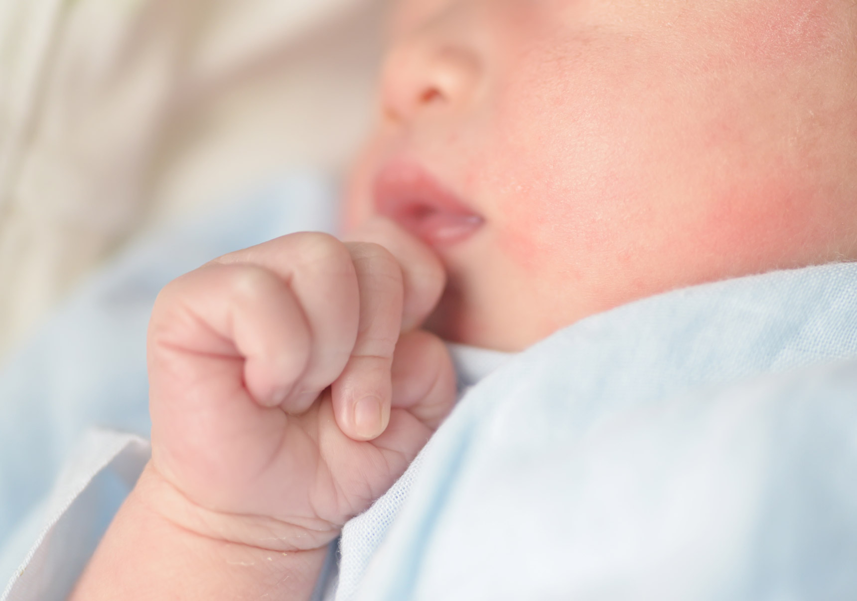 Cycle sommeil bébé : comment aider bébé à enchaîner les cycles ?