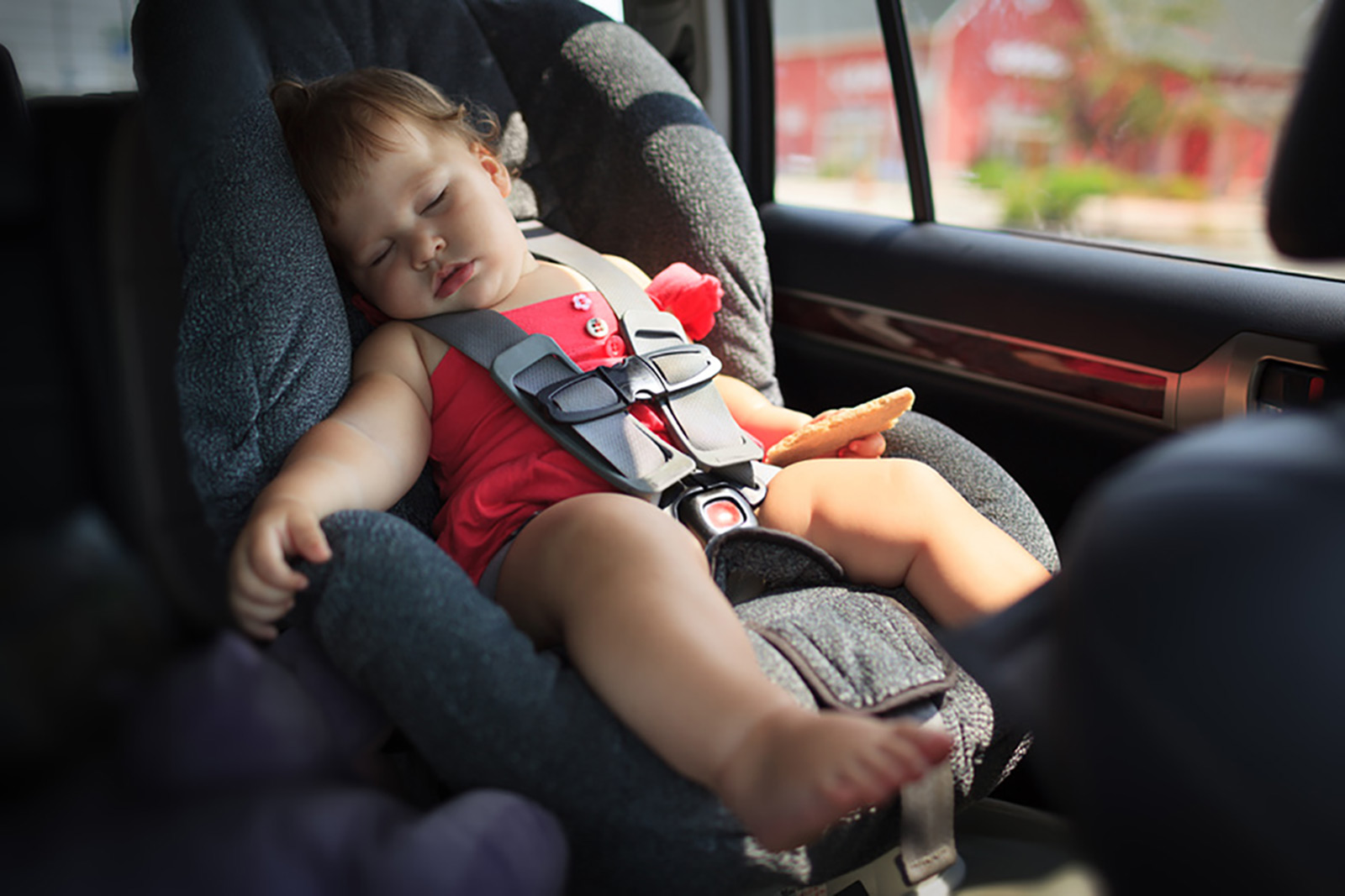 Les sièges auto pour les enfants et les bébés en voiture