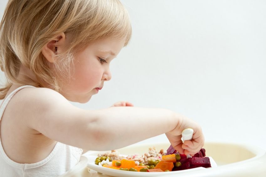 Bébé mange comme nous - 140 recettes parents-bébé à partager en